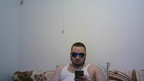Snapshot of hornymonkey991 chatting on 19, 5, 2026 hornymonkey991 online show from 19, 5, 2026