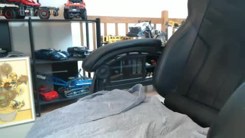 hornynthick70 online show from 8, 3, 2025