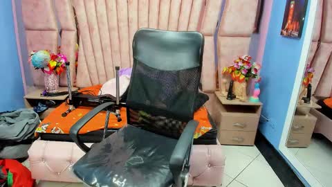 Snapshot of hornyskinny26 chatting on 2, 2, 2026 hornyskinny26 online show from 2, 2, 2026