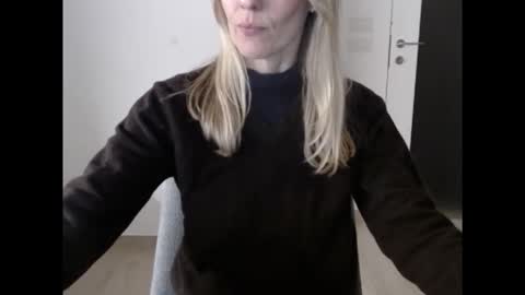 Hornyssima online show from 15, 12, 2025