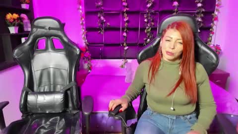 Snapshot of hornyy_mom chatting on 4, 1, 2025 hornyy mom online show from 4, 1, 2025