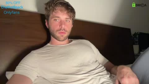 Snapshot of hot8pack01 chatting on 17, 6, 2026 Edward aka Wolf online show from 17, 6, 2026