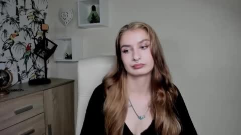 NINA online show from 8, 10, 2025