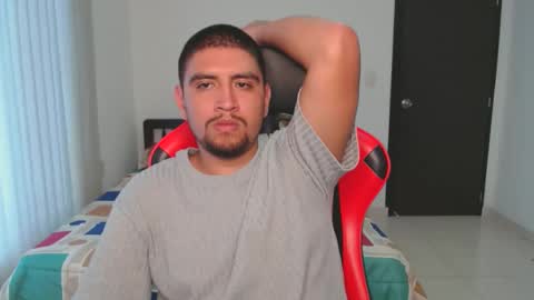 Snapshot of hot__husbands chatting on 4, 3, 2025 hot__husbands online show from 4, 3, 2025