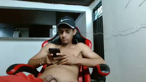 Snapshot of hot__mechanic chatting on 22, 6, 2026 hot__mechanic online show from 22, 6, 2026