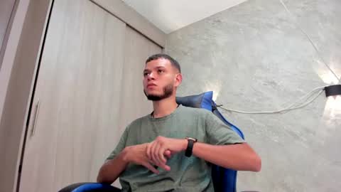 Snapshot of hot_bad_boy69 chatting on 22, 6, 2026 hot bad boy69 online show from 22, 6, 2026