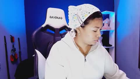 hot chocolate 4u online show from 10, 11, 2025