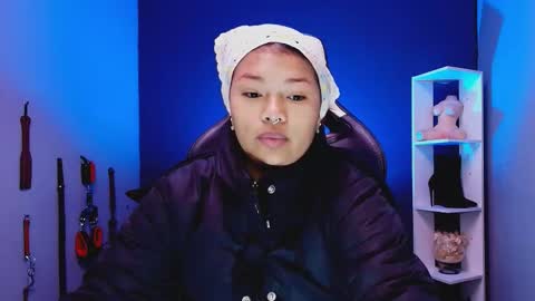 hot chocolate 4u online show from 12, 11, 2025