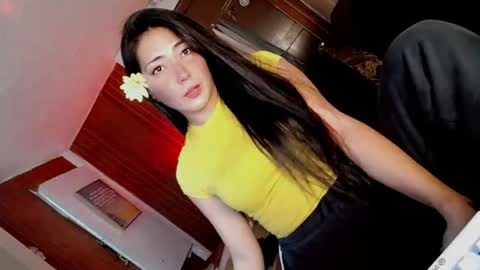 Snapshot of hot_claudia69 chatting on 6, 8, 2026 its me CLAUDIA online show from 6, 8, 2026