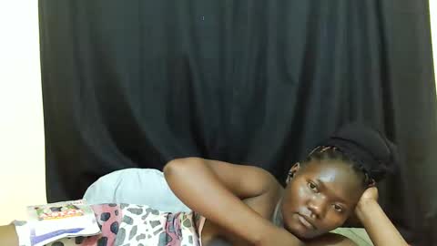 Snapshot of hot_darling95 chatting on 22, 2, 2026 Milly online show from 22, 2, 2026