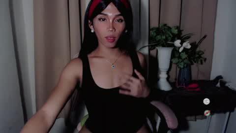 Khianna online show from 31, 5, 2026
