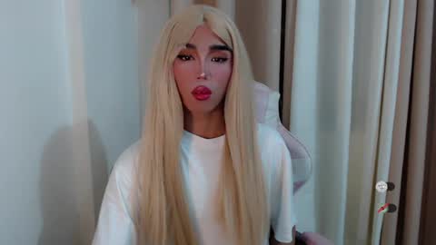 Snapshot of hot_khianna chatting on 5, 7, 2026 Khianna online show from 5, 7, 2026