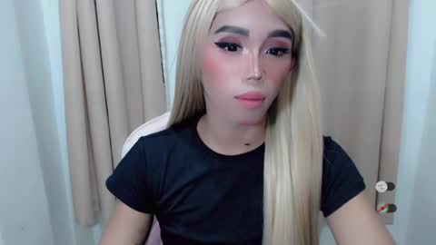 Snapshot of hot_khianna chatting on 23, 7, 2026 Khianna online show from 23, 7, 2026