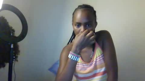 Snapshot of hot_kisser4 chatting on 23, 11, 2025 hot_kisser4 online show from 23, 11, 2025