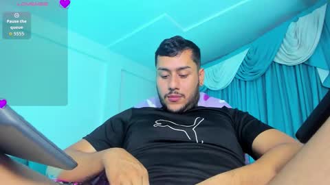 Snapshot of hot_latino_boy_ chatting on 19, 11, 2025 Alejandro online show from 19, 11, 2025