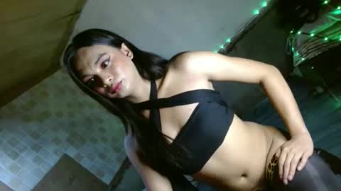 Snapshot of hot_laveda1111 chatting on 8, 11, 2025 ITS ME RONNA online show from 8, 11, 2025