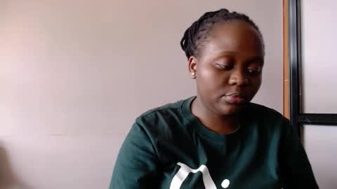 Snapshot of hot_linahh chatting on 8, 11, 2025 Linah online show from 8, 11, 2025