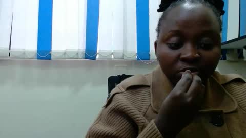 Snapshot of hot_linahh chatting on 15, 12, 2025 Linah online show from 15, 12, 2025