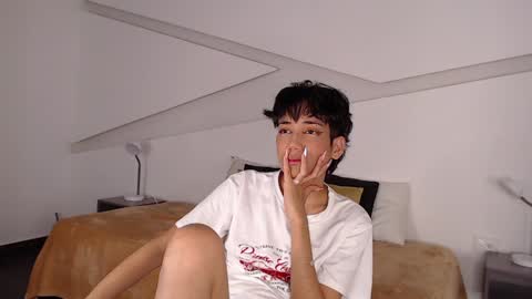 Alana online show from 6, 2, 2025