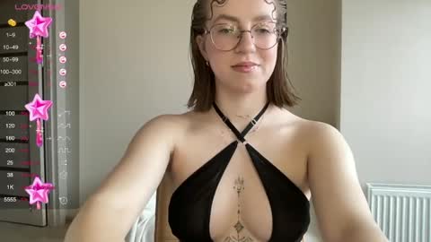 Lina online show from 1, 3, 2025