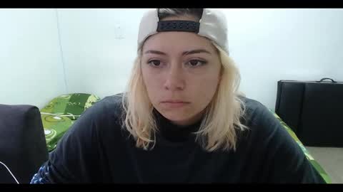 Mia online show from 21, 2, 2025