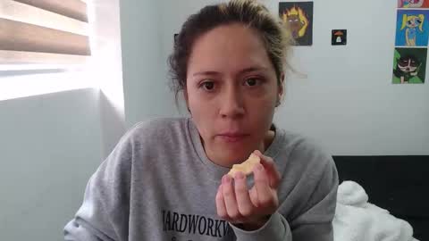 Mia online show from 12, 10, 2025