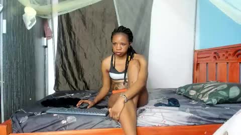 Snapshot of hot_moxie chatting on 2, 10, 2025 hot_moxie online show from 2, 10, 2025