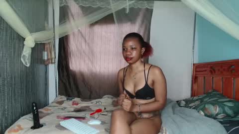 Snapshot of hot_moxie chatting on 18, 11, 2025 hot_moxie online show from 18, 11, 2025