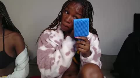 Hot petite online show from 4, 12, 2024