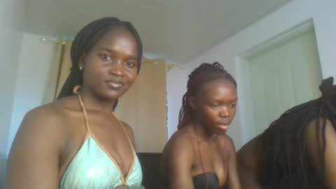 Snapshot of hot_petite12 chatting on 28, 6, 2026 Petite online show from 28, 6, 2026