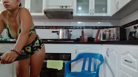 Snapshot of hot_sexy_bunny chatting on 30, 4, 2026 hot sexy bunny online show from 30, 4, 2026