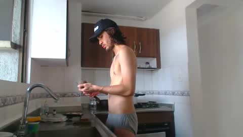 Snapshot of hot_sharks__ chatting on 28, 2, 2025 Hot Sharks online show from 28, 2, 2025