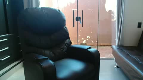 couple without tabus online show from 3, 3, 2025