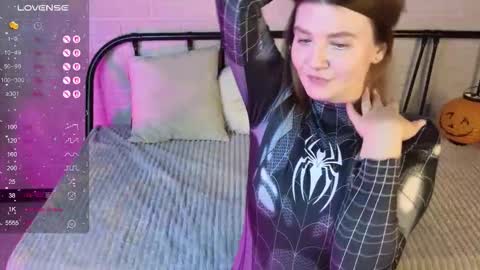 Snapshot of hotaleksaa chatting on 6, 11, 2025 hotaleksaa online show from 6, 11, 2025