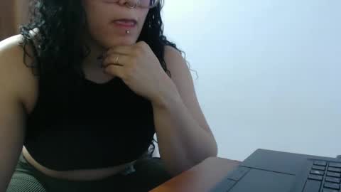 Snapshot of hotandpower10 chatting on 7, 1, 2025 Hot and PowerHOPE U MISS ME online show from 7, 1, 2025