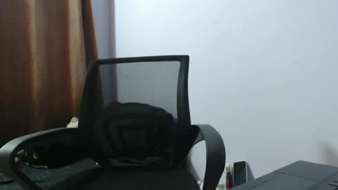 Snapshot of hotandpower10 chatting on 11, 1, 2025 Hot and PowerHOPE U MISS ME online show from 11, 1, 2025