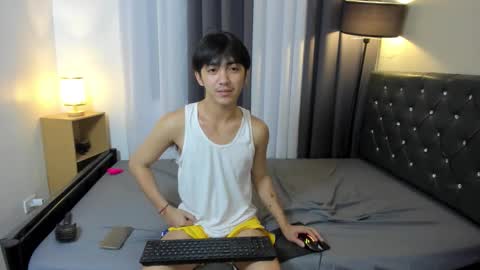 Snapshot of hotasiankenn chatting on 20, 9, 2025 Kenny online show from 20, 9, 2025