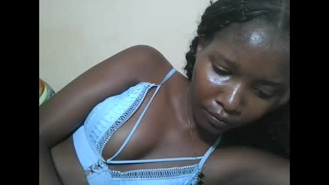 Snapshot of hotbabbee chatting on 15, 5, 2026 love online show from 15, 5, 2026