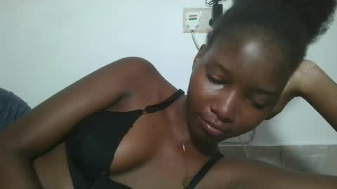 Snapshot of hotbabbee chatting on 24, 6, 2026 love online show from 24, 6, 2026