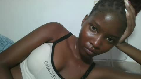 Snapshot of hotbabbee chatting on 4, 7, 2026 love online show from 4, 7, 2026