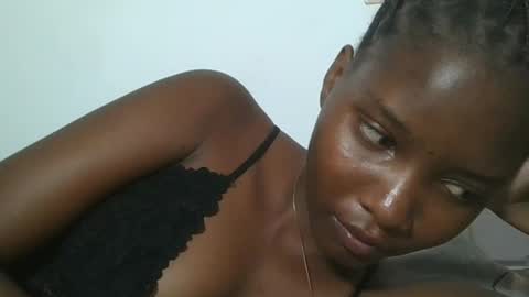 Snapshot of hotbabbee chatting on 5, 7, 2026 love online show from 5, 7, 2026
