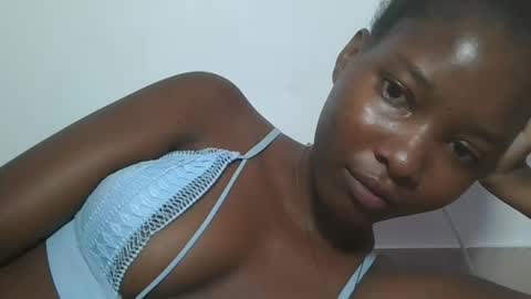 Snapshot of hotbabbee chatting on 18, 7, 2026 love online show from 18, 7, 2026