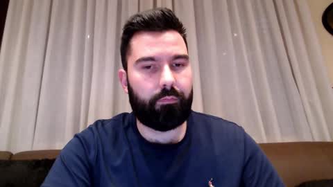 a hot bear online show from 19, 1, 2026