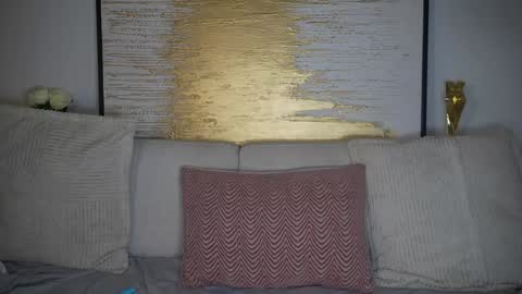 Bella online show from 8, 12, 2024