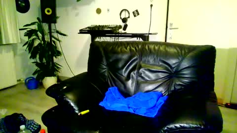 hotboy32891282 online show from 29, 5, 2026