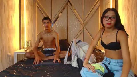 hotcouple_222 online show from 21, 11, 2025