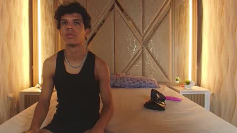 hotcouple_222 online show from 20, 3, 2026