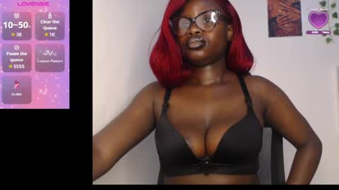 Snapshot of hotcurvykeisha chatting on 3, 4, 2026 Hotcurvykeisha online show from 3, 4, 2026