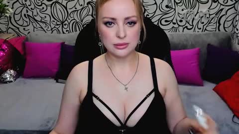 Snapshot of hotdreamhere chatting on 8, 1, 2026 Alice online show from 8, 1, 2026