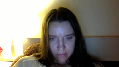 Snapshot of hoteffy chatting on 9, 12, 2024 effy online show from 9, 12, 2024